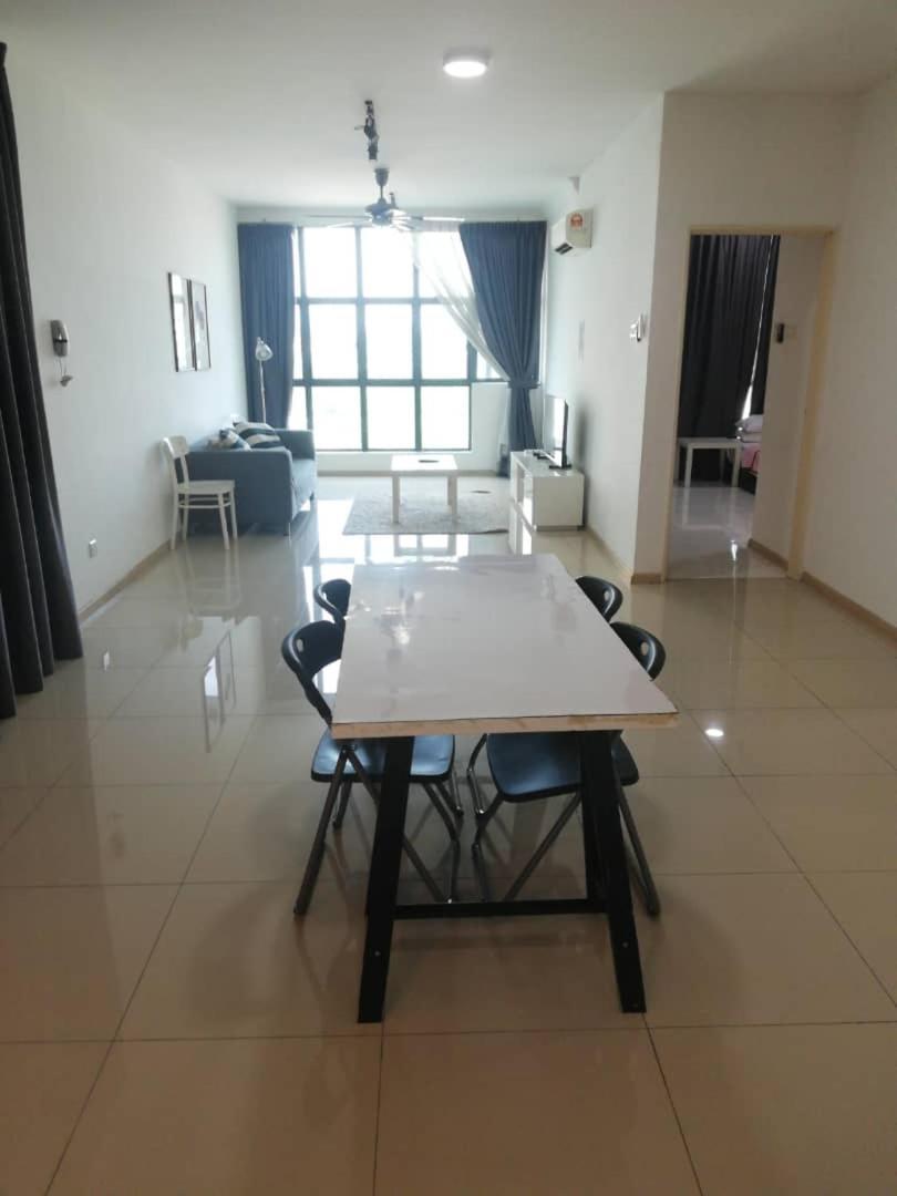 Vista Alam Studio Units - Pool, Food Court 샤알람 객실 사진